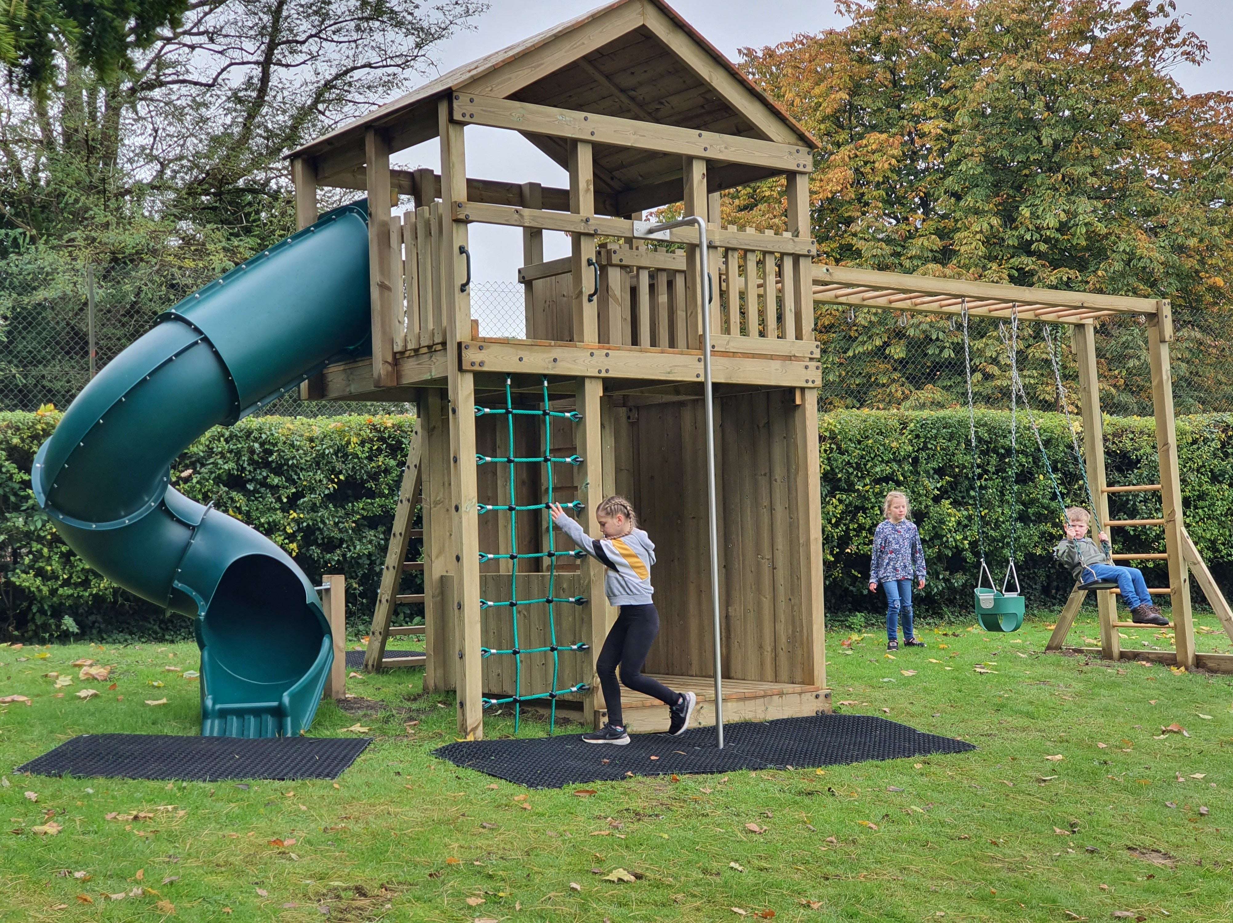 Discovery Play Pioneer Climbing Frame